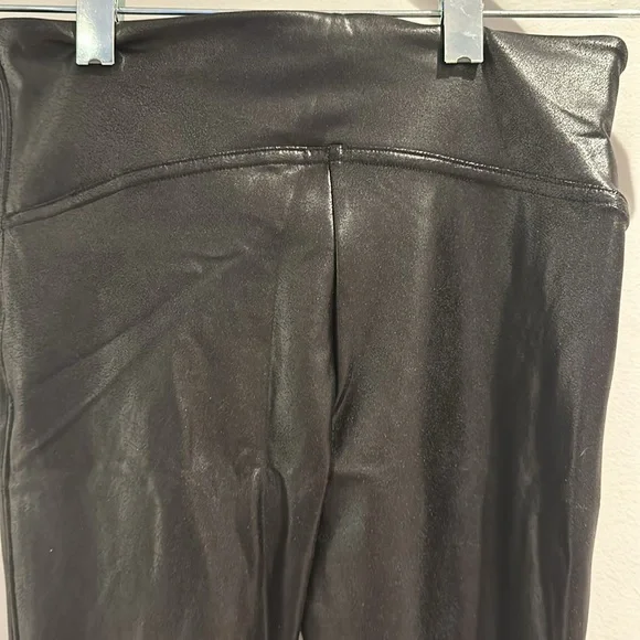SPANX faux leather black leggings - Picture 3 of 4